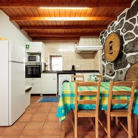 Holiday Home, Praínha De Baixo